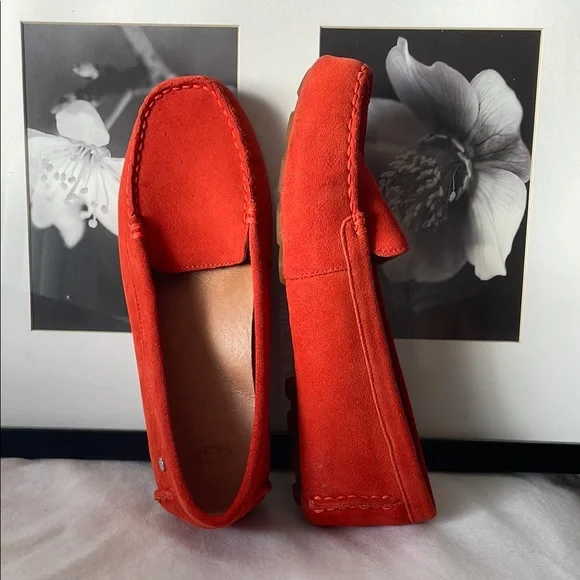 UGG Milania // burnt orange loafer flats // suede slip-on // sz 6 - Picture 2 of 16